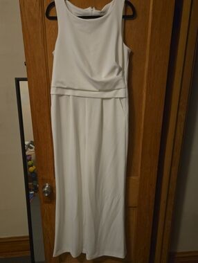 Womens Calvin Klein Size 12 Elegant White Sleeveless Jumpsuit
